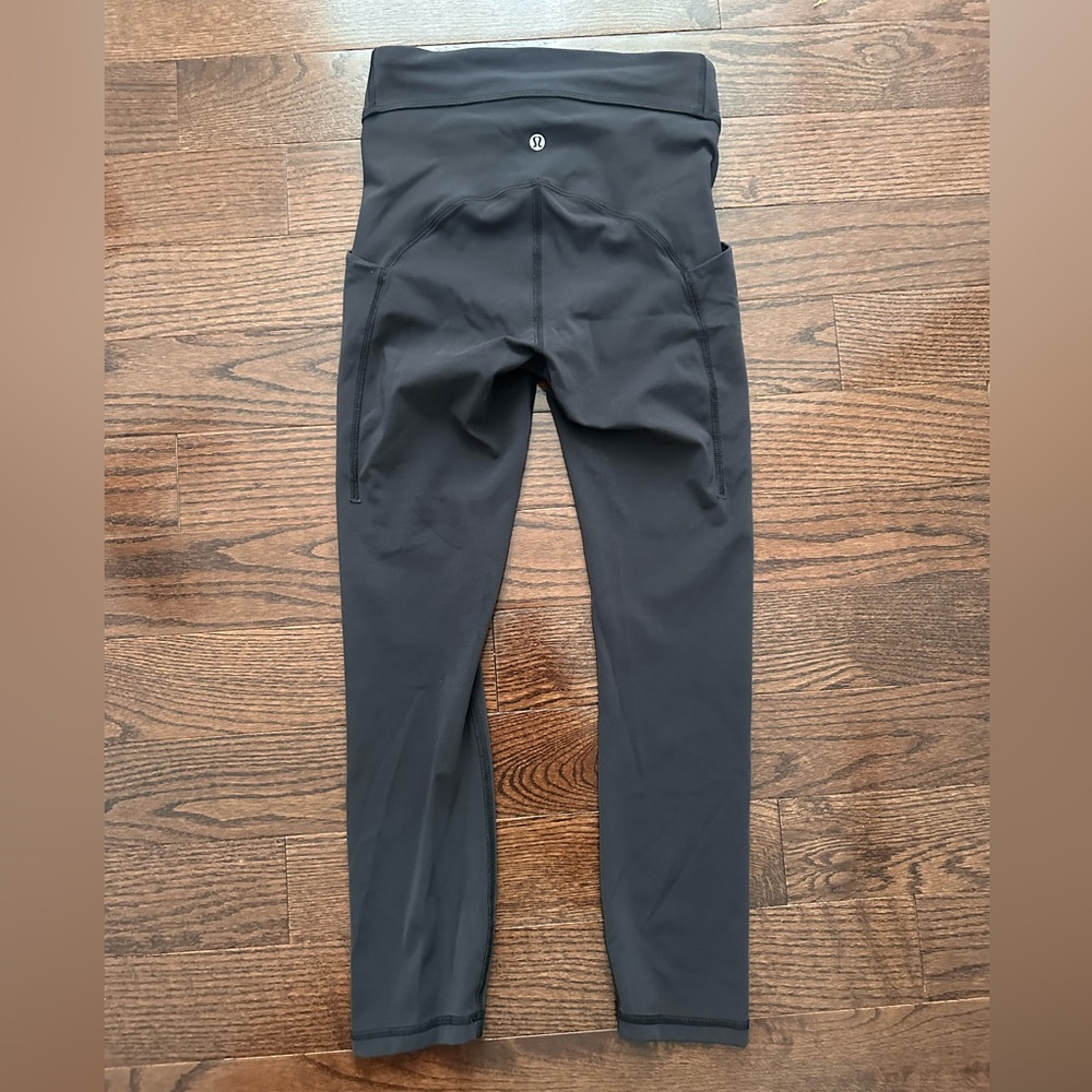 Lululemon Power Thru high rise crop 23” inseam size 4